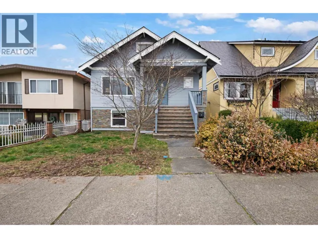 2675 DUNDAS STREET, Vancouver, British Columbia V5K1R1