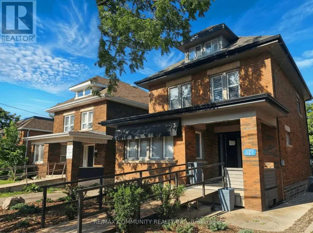 1ST FLR - 327 WOOLWICH STREET, Guelph (Exhibition Park), Ontario N1H3W4