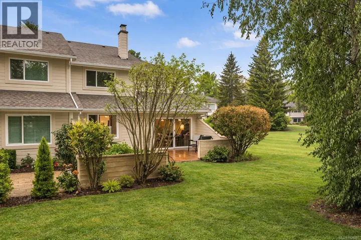 17 1287 Verdier Ave, Central Saanich, British Columbia V8M1H1