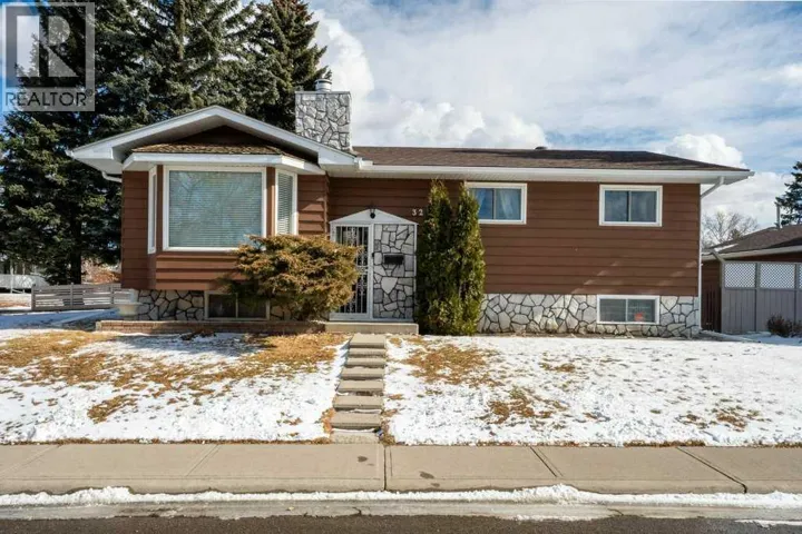 3204 33 Street SE, Calgary, Alberta T2B0V4