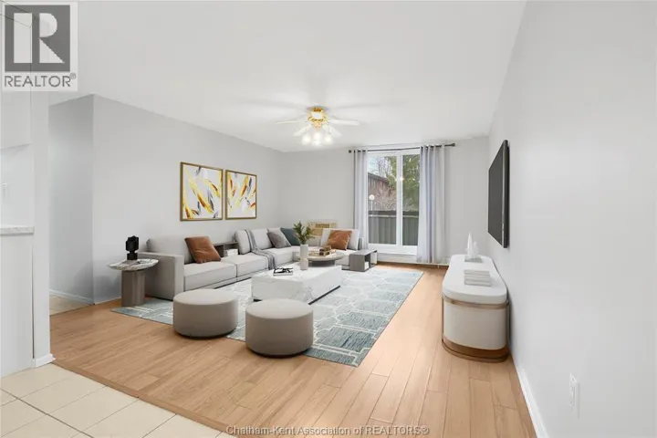 955 GRAND AVENUE West, Chatham, Ontario N7L1Z9