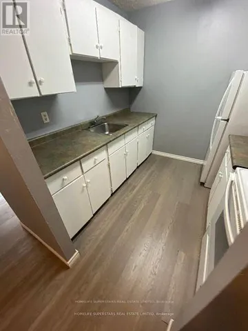 6 - 8209 LUNDYS LANE E, Niagara Falls (Ascot), Ontario L2H1H3