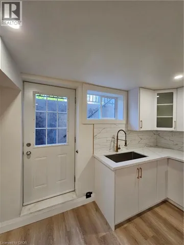 54 TREVI Road Unit# B, Hamilton, Ontario L9C7H4