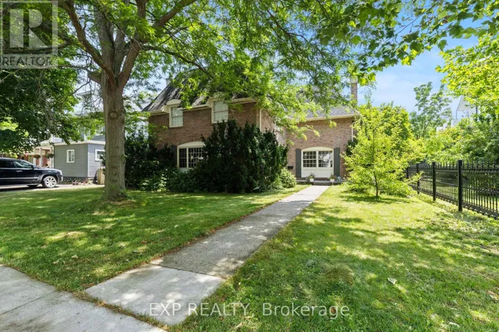 211 MERRITT STREET, Welland (Prince Charles), Ontario L3C4T8