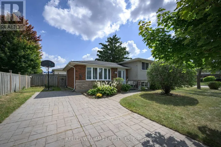 12 STIRLING CRESCENT, St. Thomas, Ontario N5P3R3