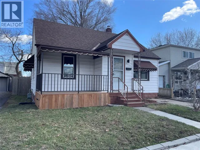 2628 ALEXIS, Windsor, Ontario N8W3Z9
