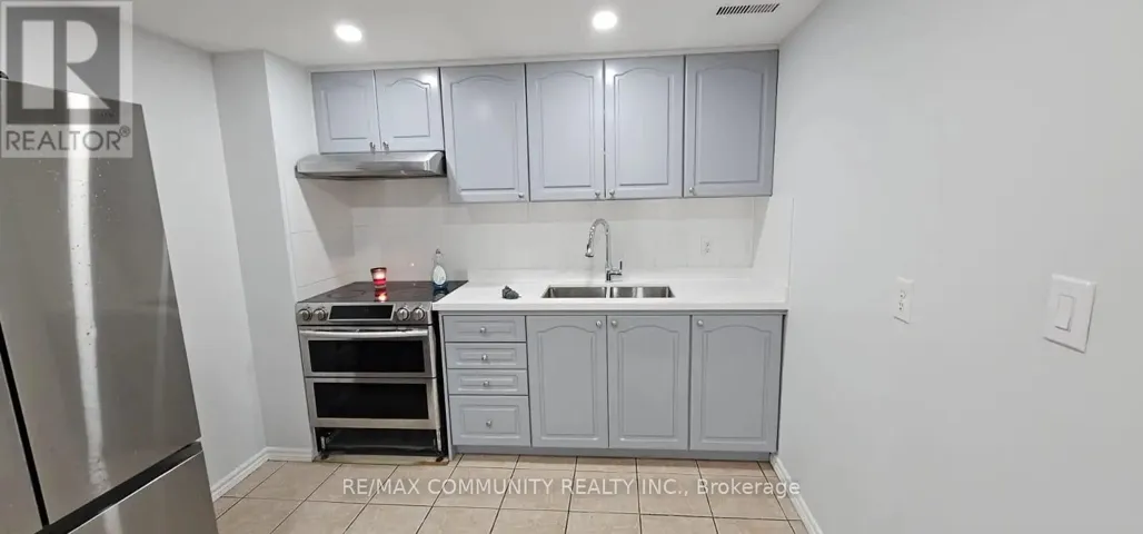 91 VIVIANS CRESCENT, Brampton (Fletcher's West), Ontario L6Y4V5