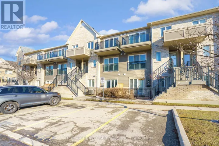 92 - 60 FAIRWOOD CIRCLE, Brampton (Sandringham-Wellington), Ontario L6R0Y6