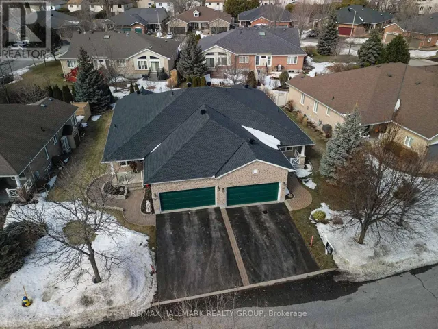 165 GRANITE COURT, Ottawa, Ontario K2M0A3