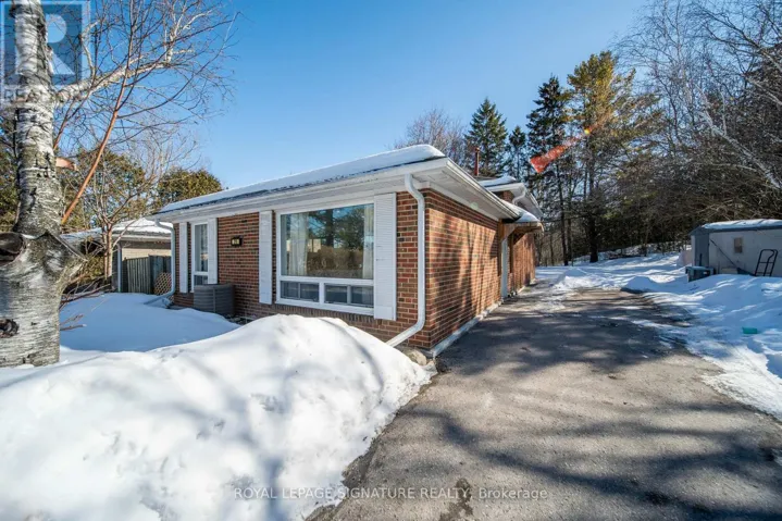 21 HURON COURT, Aurora (Aurora Heights), Ontario L4G2X7