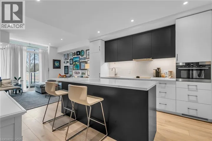 741 KING Street W Unit# 102, Kitchener, Ontario N2H1E5