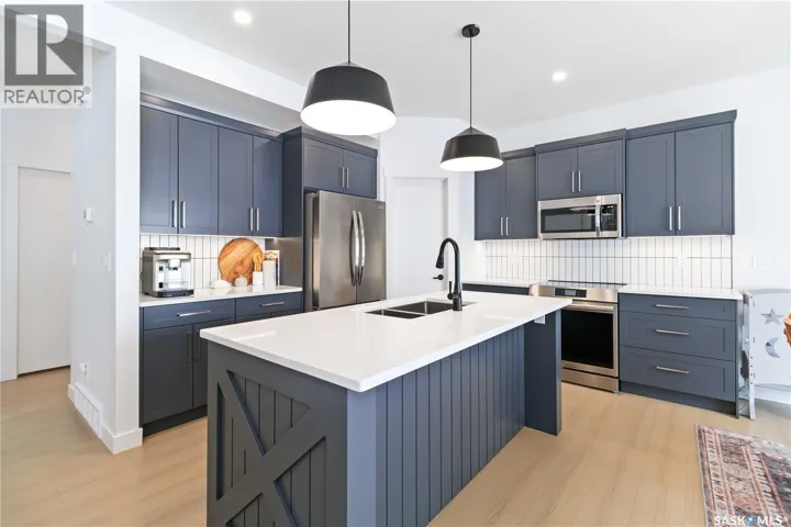 126 Chelsom BEND, Saskatoon, Saskatchewan S7V1L1