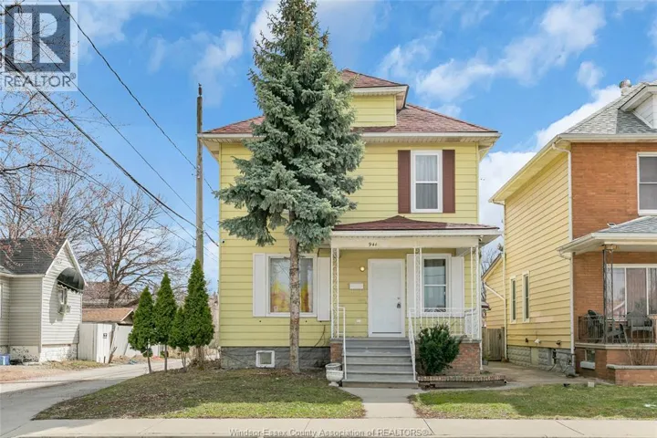 941 CATARAQUI, Windsor, Ontario N9A3P7
