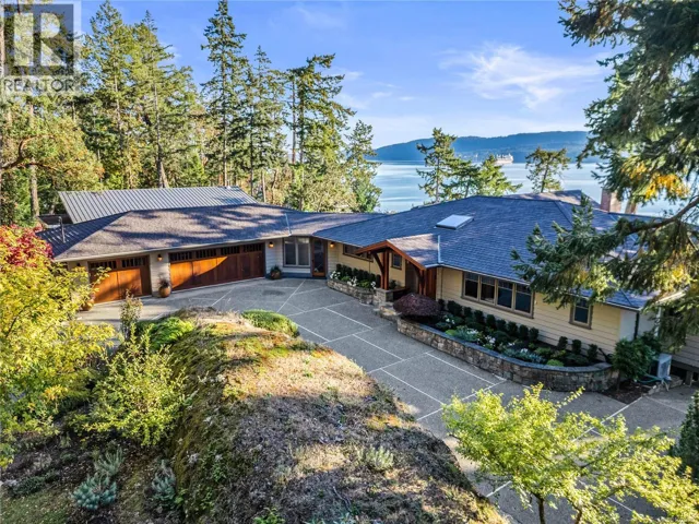 220 Scott Point Dr, Salt Spring, British Columbia V8K2R1