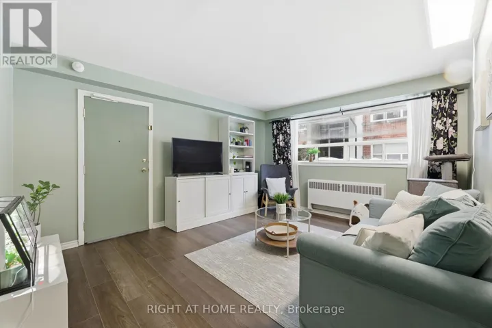 11 - 223 MACNAB STREET S, Hamilton (Durand), Ontario L8P3C9