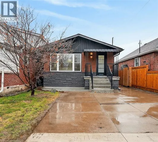 7 CROSTHWAITE Avenue S, Hamilton, Ontario L8K2T7