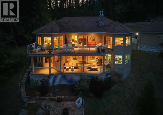 924 QUEENS Road, Balfour, British Columbia V0G1C0