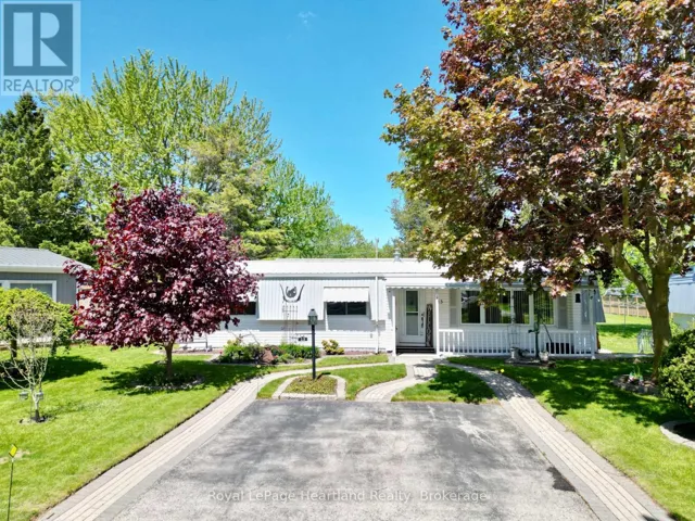 13 CYPRESS POINT CRESCENT, South Huron (Stephen), Ontario N0M1T0