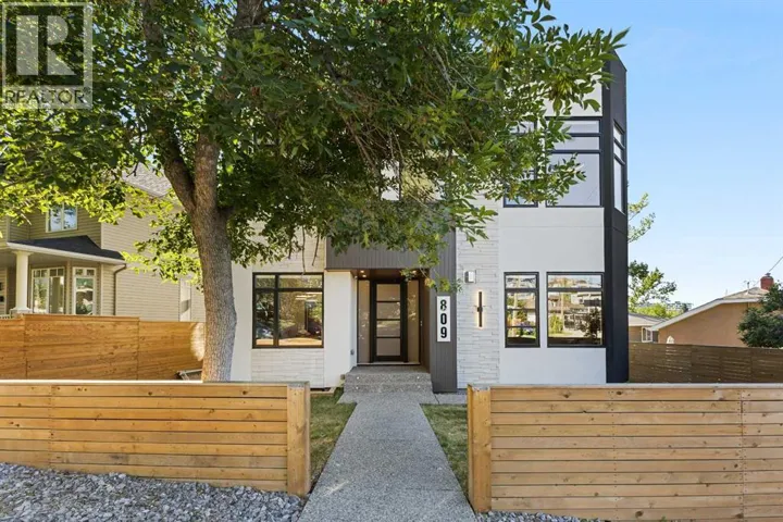 809 Drury Avenue NE, Calgary, Alberta T2E0M3