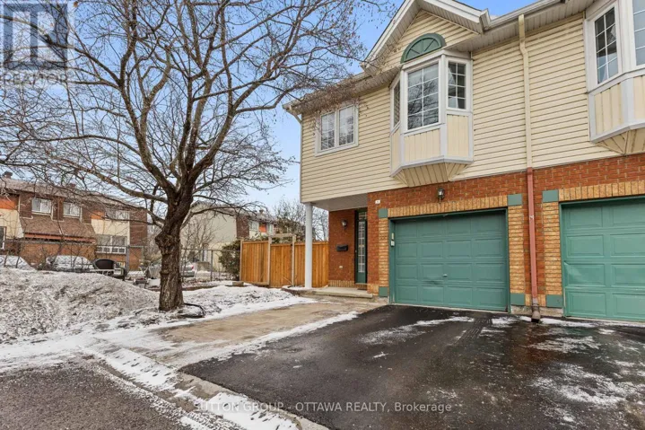 11 - 221 STATION BOULEVARD, Ottawa, Ontario K1G6P3