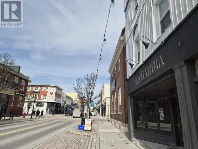 235 MAIN STREET S, Newmarket (Central Newmarket), Ontario L3Y3Z4