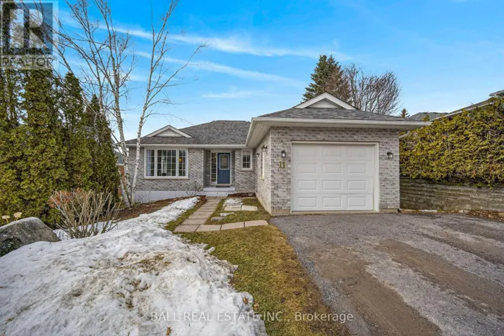 11 FRANCIS STREET, Selwyn, Ontario K0L2H0