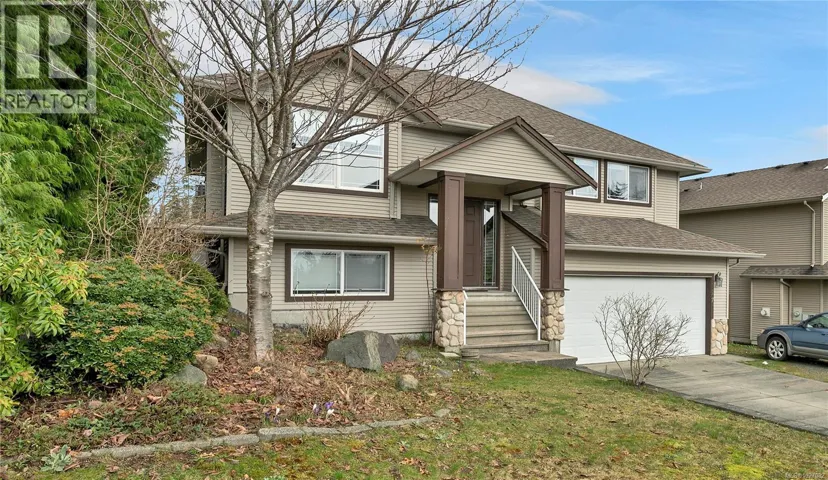 2070 College Dr, Campbell River, British Columbia V9H1T8