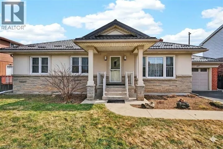 42 EVERGREEN Avenue, Stoney Creek, Ontario L8G3T3
