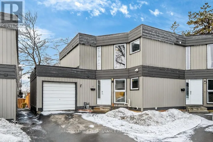 42 COMPATA WAY, Ottawa, Ontario K1B4W9