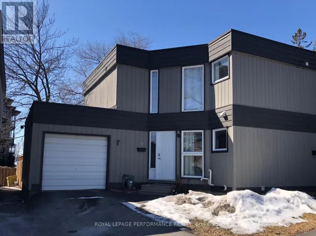 42 COMPATA WAY, Ottawa, Ontario K1B4W9