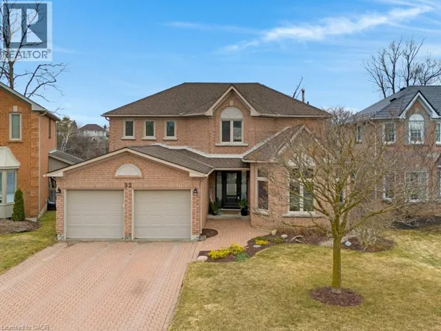 32 KINGFISHER Crescent, Cambridge, Ontario N1T1P9