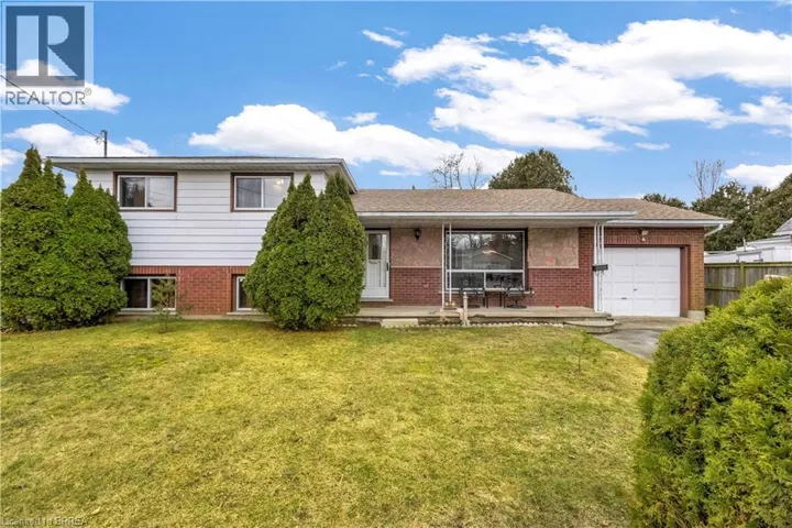 52 CHARLES Street, Brantford, Ontario N3T1B3