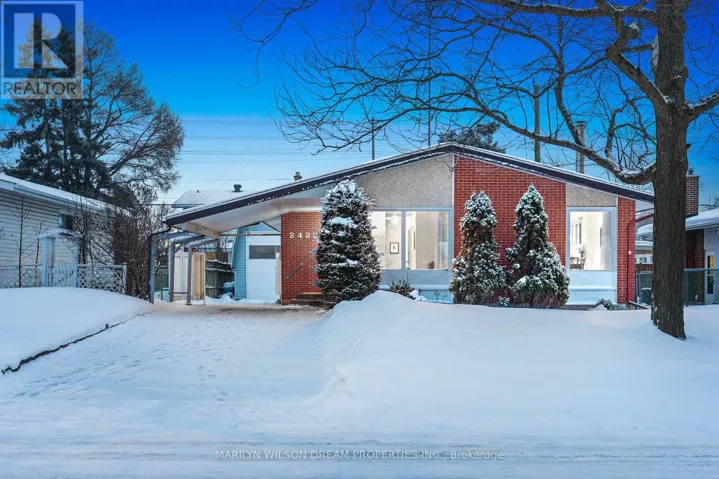 2422 MAGNUS AVENUE, Ottawa, Ontario K1G1J8