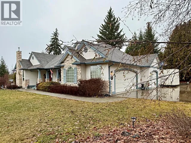 3267 Roncastle Road, Blind Bay, British Columbia V0E1H1