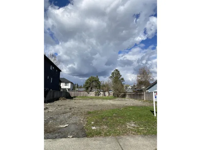 17955 56A AVENUE, Surrey, British Columbia V3S5H4