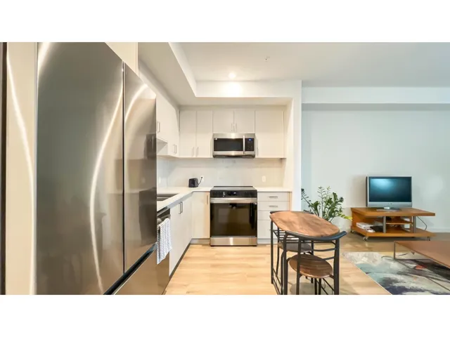 E301 13858 108 AVENUE, Surrey, British Columbia V3T0T8