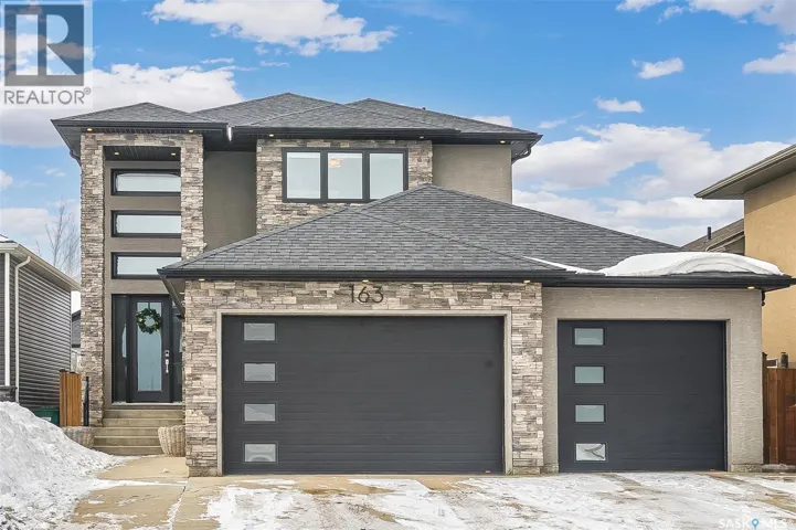 163 Schumacher BAY, Saskatoon, Saskatchewan S7V0H7