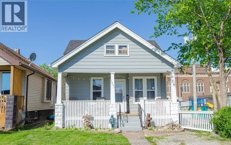 1231 WINDSOR, Windsor, Ontario N8X3L8