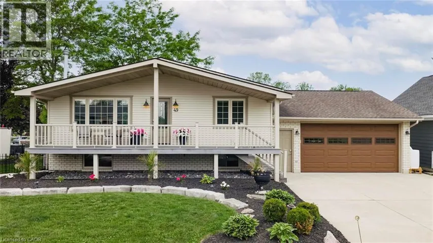 49 GILL RD Road, Grand Bend, Ontario N0M1T0