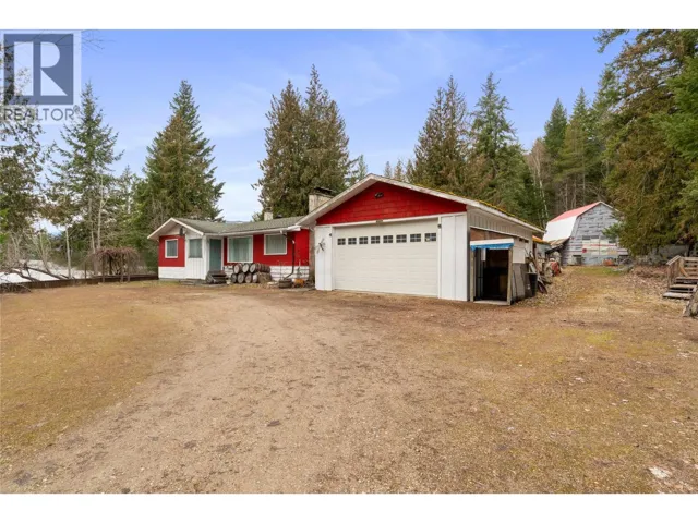 4841 5 Avenue SW, Salmon Arm, British Columbia V1E2Y9