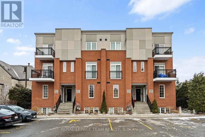 D - 17 MELROSE AVENUE, Ottawa, Ontario K1Y1T8