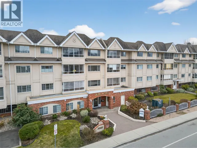 1055 Lawrence Avenue Unit# 101, Kelowna, British Columbia V1Y6M3