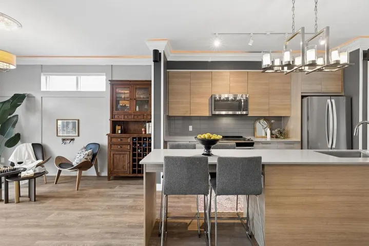 701 18505 LAURENSEN PLACE, Langley, British Columbia V4N6R7