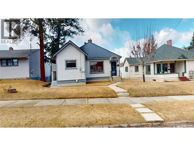 331 10th Avenue S, Cranbrook, British Columbia V1C2N5