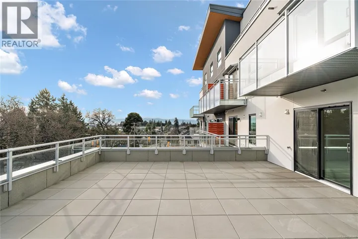 307 1102 Esquimalt Rd, Esquimalt, British Columbia V9A0L3