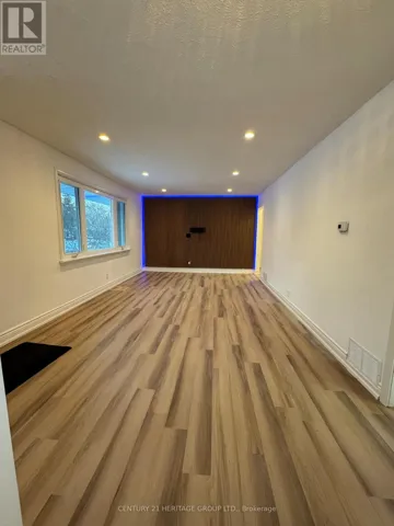 MAIN - 119 NIPIGON AVENUE, Toronto (Newtonbrook East), Ontario M2M2W5