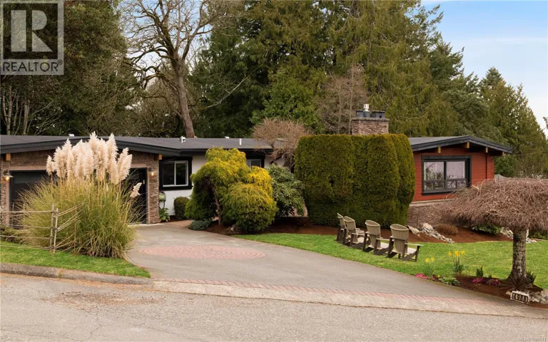 4988 Georgia Park Terr, Saanich, British Columbia V8Y2B9