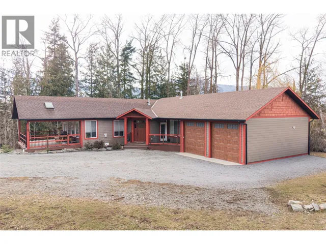 6440 Okanagan Avenue SE, Salmon Arm, British Columbia V1E1Y2