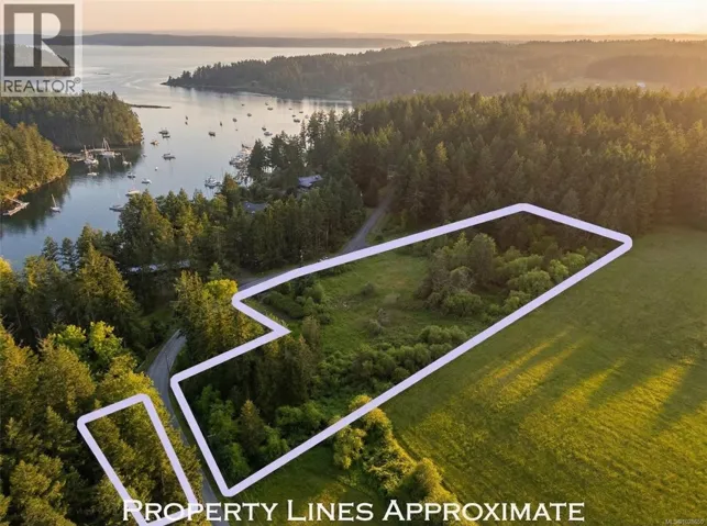 2976 South Rd, Gabriola Island, British Columbia V0R1X7