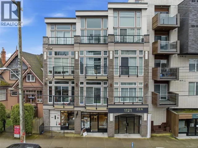 208 1121 Fort St, Victoria, British Columbia V8V3K9